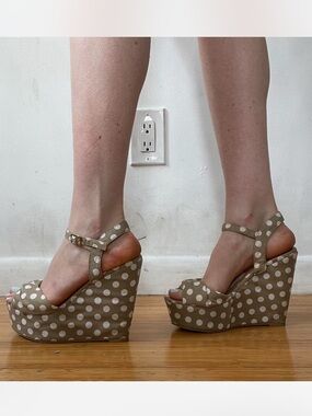 Women’s Polka Dot Ballet Platform Wedge Heels in Beige